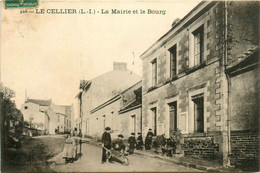 Le Cellier * La Mairie Et Le Bourg * Villageois - Le Cellier