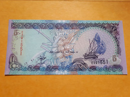 MALDIVES 5 RUFIYAA 11-11-2000 UNC P-18b - Maldivas