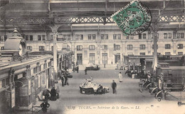 Tours     37  Gare Ou Chemin De Fer . Intérieur De La Gare  N° LL 251     (voir Scan) - Tours