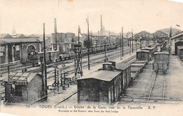 Tours     37  Gare Ou Chemin De Fer . Train.    L'intérieur, Vue De La Passerelle -     N° AP 74   (voir Scan) - Tours