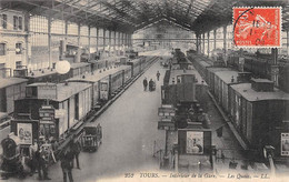 Tours     37  Gare Ou Chemin De Fer . Train.    L'intérieur. Les Quais      N° LL 252   (voir Scan) - Tours