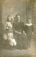 Suisse - Carte Photo D'une Mère Entourée De Ses Enfants - Photo Burckel Baar - Baar