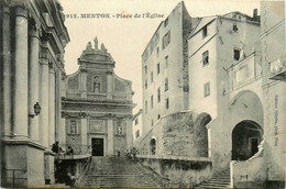 Menton * La Place De L'église De La Commune - Menton