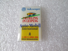 PIN'S    VOLKSWAGEN    AUTO  MOBIL  INTERNATIONAL  1996 - Volkswagen