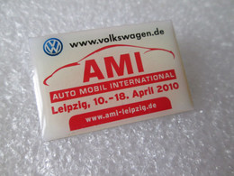 PIN'S    VOLKSWAGEN    AUTO  MOBIL  INTERNATIONAL  2010 - Volkswagen