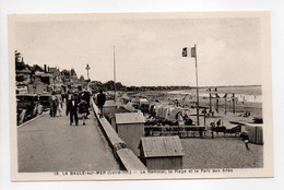 - CPA LA BAULE-SUR-MER (44) - Le Remblai, La Plage Et Le Parc Aux Anes (belle Animation) - Edition Chapeau N° 19 - - La Baule-Escoublac