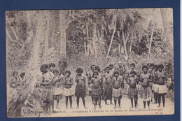 CPA Nouvelle Calédonie New Calédonia Océanie Non Circulé Canaques Tribu De Baye Nu Féminin - Nuova Caledonia