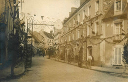 Mortagne Au Perche * Carte Photo * Rue Ste Croix * Jour De Fête ? * Hôtel Du Grand Cerf - Mortagne Au Perche