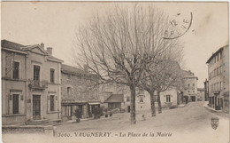 Vaugneray- La Place De La Mairie  - (E.8115) - Cours-la-Ville