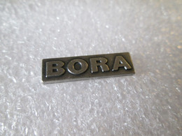 PIN'S     VOLKSWAGEN   BORA - Volkswagen