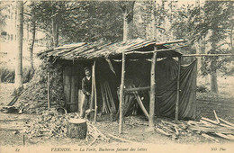 Vernon * La Forêt , Bûcheron Faisant Des Lattes * Métier Bois Bucheron - Vernon