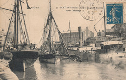 (CPA 14)  PORT-EN-BESSIN  /  Barque De Pêche Coulée Après Abordage - - Port-en-Bessin-Huppain