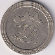 OLYMPIADE SARAJEVO 1984 , MASCOTE VUCKO TOKEN - Habillement, Souvenirs & Autres