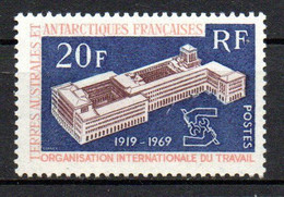 Col24 Taaf Terres Australes N° 32 Neuf XX MNH  Cote 29,00 Euro - Unused Stamps