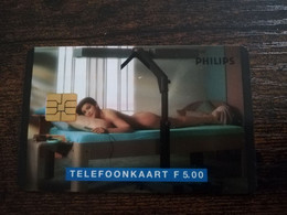 NETHERLANDS   CHIP CARD HFL 5,00  PHILIPPS / SOLARIUM /NAKED LADY   / PTT TELECOM   ** 6222** - Cartes GSM, Prépayées Et Recharges