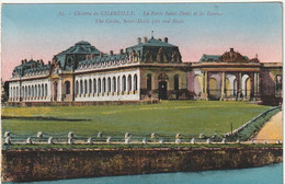 Carte Postale. France. Château De Chantilly. La Porte Saint-Denis Et Les Ecuries. Etat Moyen. - Invasi D'acqua & Impianti Eolici