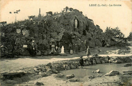 Legé * Vue Sur La Grotte * Religion * Villageois - Legé