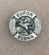 Pin's EUFOR Bosnie Integrated Police Unit - Militaria