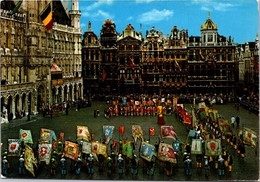 (6 A 5) Belgium - Brussels Grand Place - Personnages