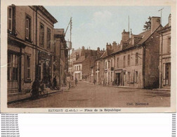 37 . Indre Et Loire : Reugny : Place De La République . - Reugny