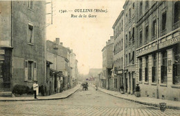 Oullins * La Rue De La Gare * Grand Café Brasserie Du Pont - Oullins