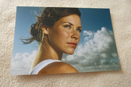 BELLE PHOTO .... EVANGELINE LILLY - Pin-Up