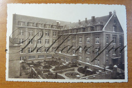 Sint Pieters Leeuw . Gesticht Zusters St Antonius .de Padua Padoue   Terras Binnentuin - Sint-Pieters-Leeuw