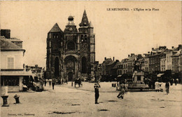 CPA AK Le NEUBOURG - L'Église Et La Place (392862) - Le Neubourg