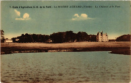 CPA AK La Mothe Achard Le Chateau Et Le Parc (394000) - La Mothe Achard