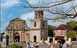 MARIN    ( MARTINIQUE )    L ' EGLISE , LA PLACE ET LA STATUE DU Dr DUQUESNAY - Le Marin