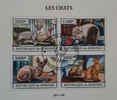 N° 2102 à 2105       Les Chats - Gebruikt