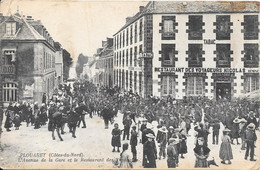 1918 - PLOUARET - L'Avenue De La Gare Et Le Restaurant Des Voyageurs - Plouaret