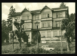 Foto AK Um 1970, Tabarz In Thüringen, Hotel Floßmann, Davor KfZ Oldtimer - Tabarz