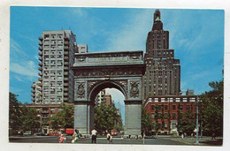 AK 05018 USA - New York City - Washington Arch In Washington Square Park - Plaatsen & Squares