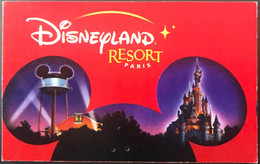 FRANCE  -  DisneyLAND RESORT Paris  -  Rouge  -  Sans Flèche - Pasaportes Disney