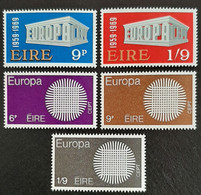 IRLANDE    Europa 1969 Et 1970   N° Y&T  232, 233, 241, 242 Et 243  ** - Neufs