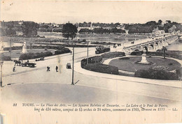 Tours       37       Square Rabelais  Et Descartes. Pont De Pierre. Tramway   LL 81    (voir Scan) - Tours