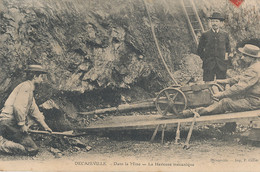 Delcampe - AT 764    C P A - DECAZEVILLE   (12)   DANS LA MINE  LA HAVEUSE MECANIQUE - Decazeville