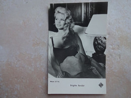 CPSM Artiste Brigitte BARDOT - 54 - Acteurs