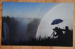 Photographe Près Des Chutes Victoria - Victoria Falls - Zambezi River - National Geographic Society - (n°21533) - Zimbabwe