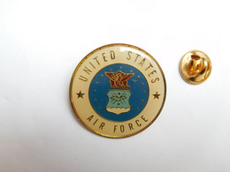 Beau Pin's  , Armée Militaire , Army US , Armée De L'Air  , ATTENTION : Pointe Recollée - Militaria