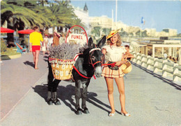 06-CANNES- LA CROISETTE- MISS FUNEL ET SON ANE - Cannes