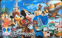 FRANCE  -  DisneyLAND PARIS  -  PARADE IMAGINATION  -  Enfant - Pasaportes Disney