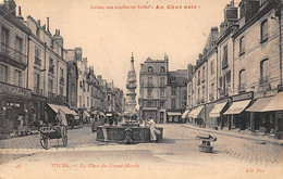 Tours       37        Place  Du Grand Marché. Fontaine De Beaune Semblançay    ND 17   (voir Scan) - Tours