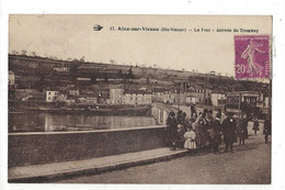 Delcampe - Aixe-sur-Vienne (87) : L'arrivée Du Tramway Sur Le Pont Arrêt Env 1932 (animé) PF. - Aixe Sur Vienne
