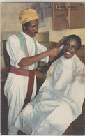 ALGERIE. Coiffeur Arabe (Très Beau Plan)  Edit. LEHNERT & LANDROCK . N° 595 - Escenas & Tipos