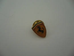 PIN'S PINS PIN PIN’s ピンバッジ LOGO FERRARI CHEVAL CABRE - Ferrari