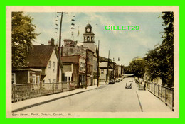 PERTH, ONTARIO - GORE STREET - ANIMATED WITH OLD CARS - TRAVEL IN 1949 - PECO - - Perth