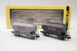 N160 - 2 Wagons CEREALIERS CTC SNCF ép. III Réf. NC24002 BO N 1/160 - Goods Waggons (wagons)