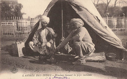 France (13 Marseille Militaire) - L'Armée Des L'Indes - Hindous Fumant La Pipe Indienne - Sonstige